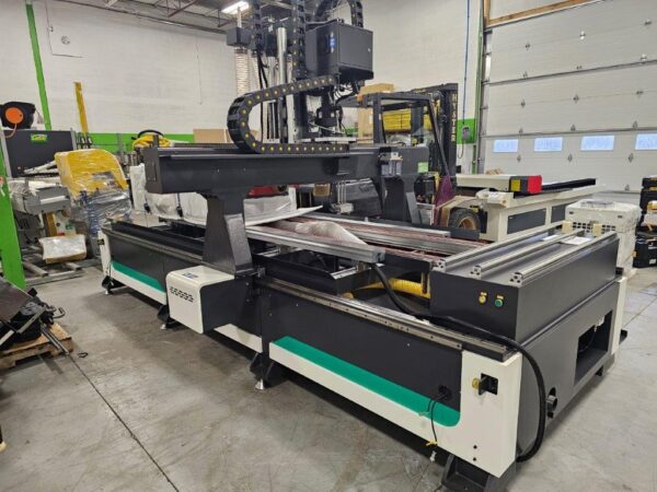 CNC ARES-410 Pour Portes avec Usinage Vertical et Horizontal .